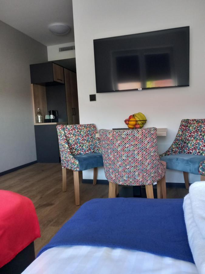 Jura Hotel Osiek Olkusz Buitenkant foto