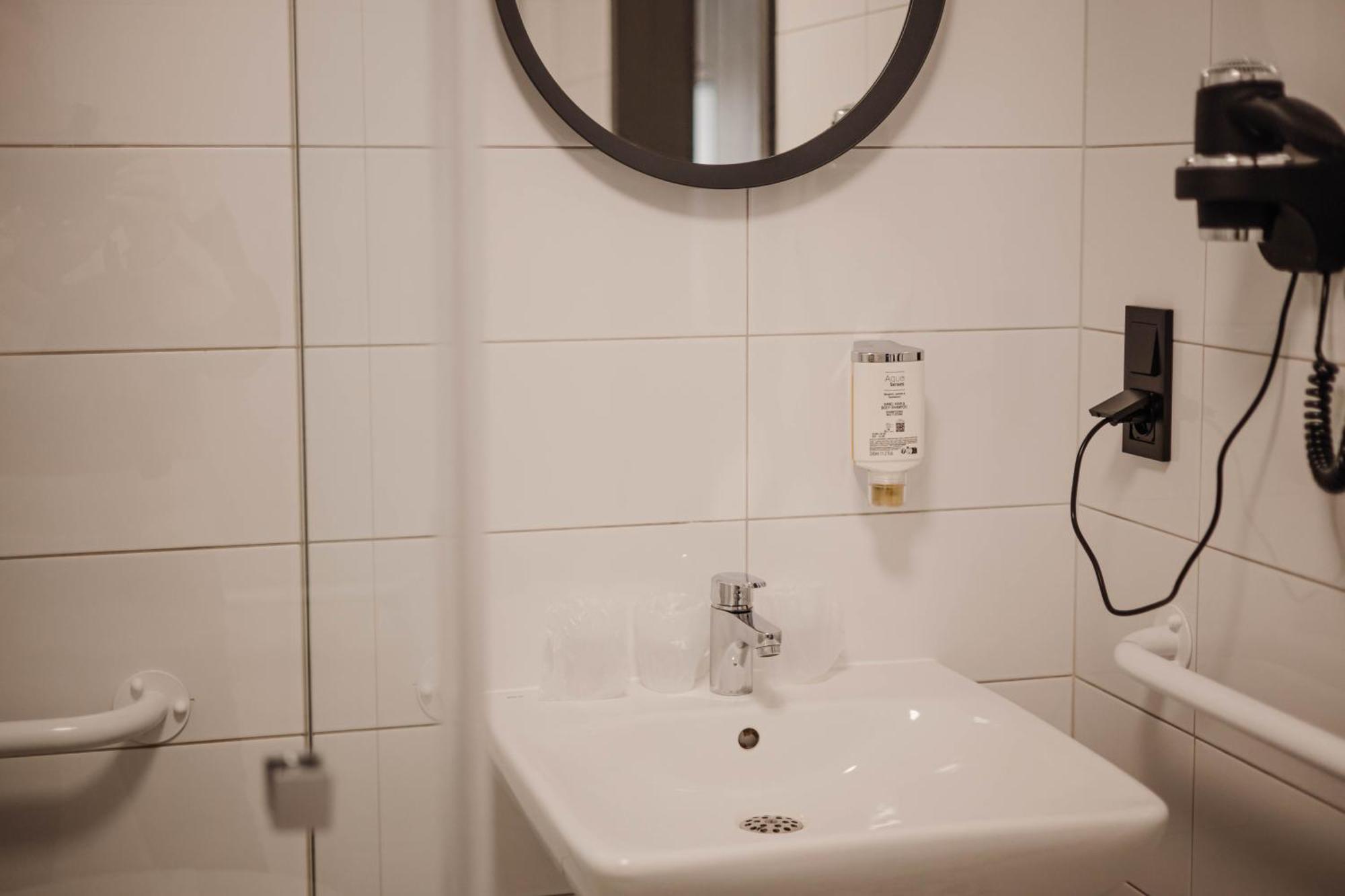 Jura Hotel Osiek Olkusz Buitenkant foto